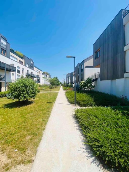 מונטבראן Family Apartment Disneyland-Paris, Garden&Parking מראה חיצוני תמונה